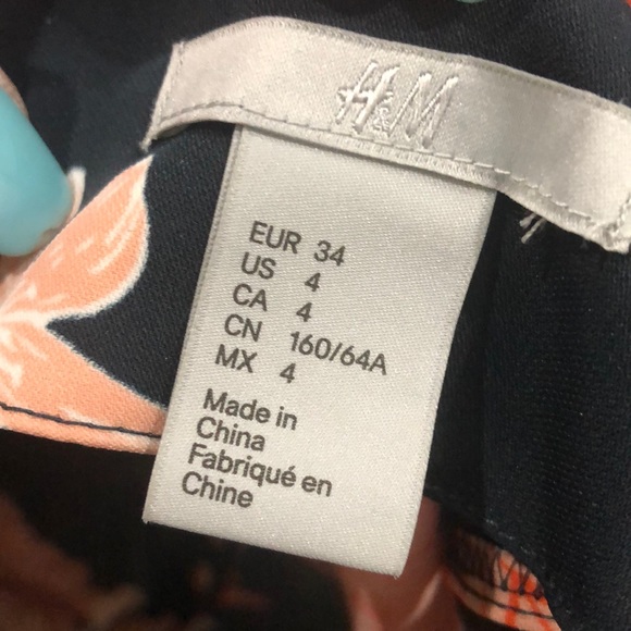 H&M Floral long sleeve Romper - Picture 9 of 9